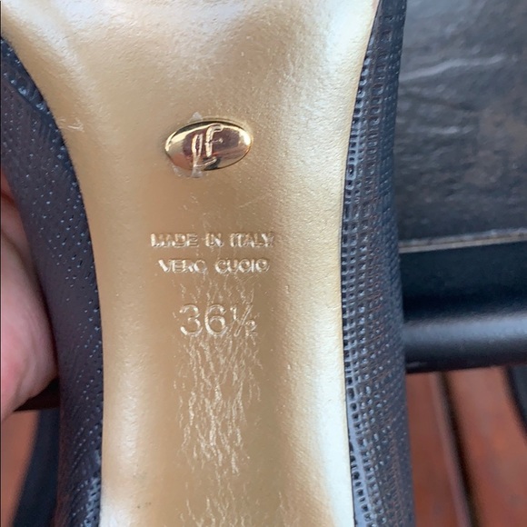 Heels - Picture 2 of 2